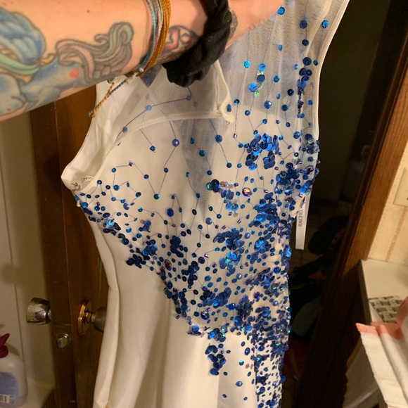 If everything m dress white sparkle blue size 6 - Picture 5 of 10